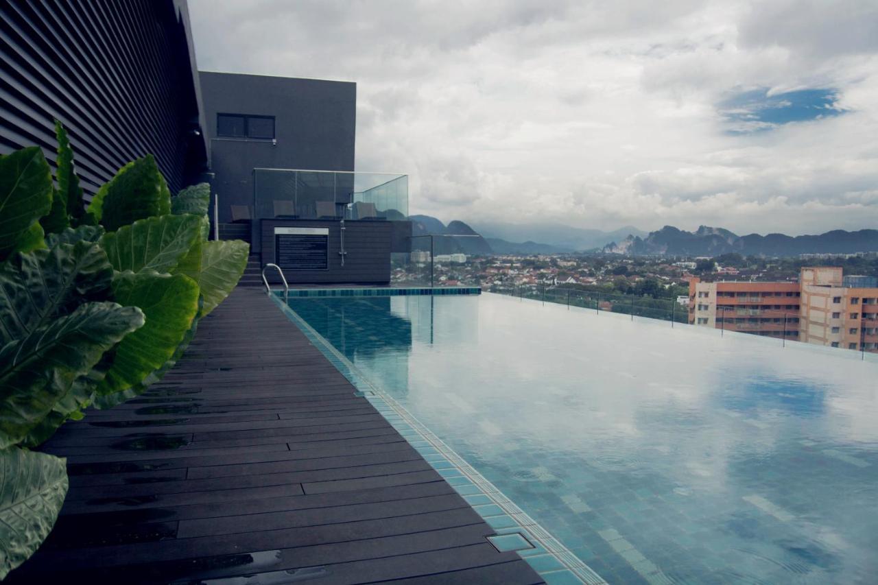 M Roof Hotel & Residences Ipoh Esterno foto